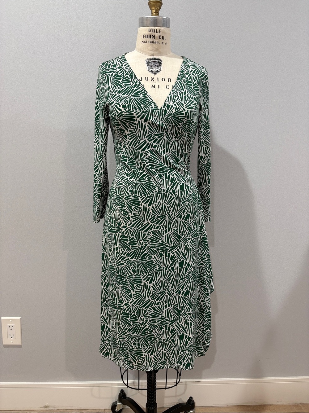 BCBGMaxAzria Geometric Printed Wrap Midi Dress Size Small